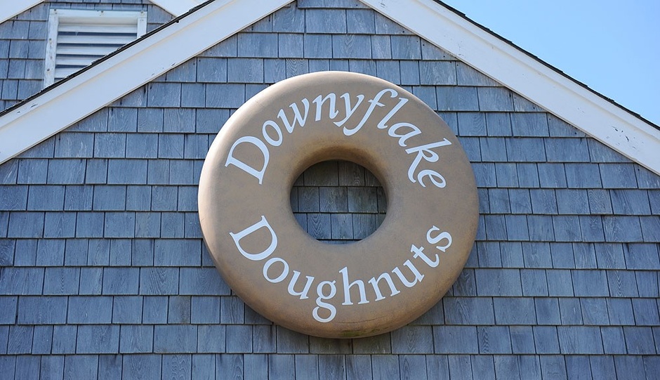 exterior of Downyflake Doughnuts on Nantucket, MA
